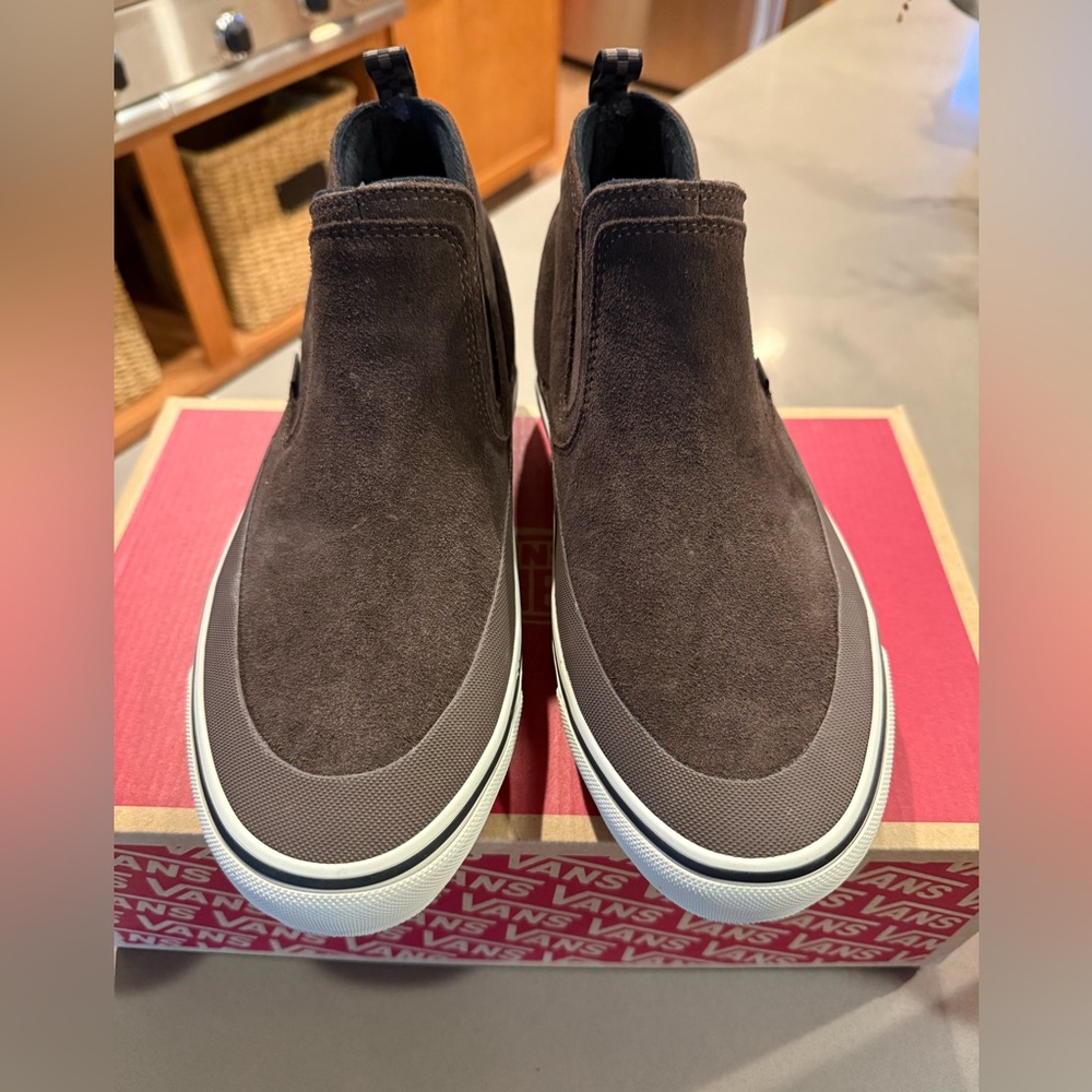 Vans Men's Dark Brown Suede Weatherproof Sneakera